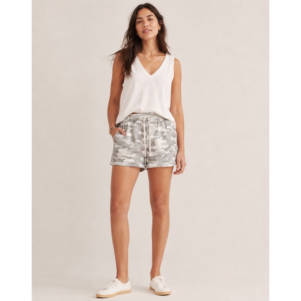 Democracy Curve‎ Equality Camo Shorts Grey White High Rise 24W NWT BH81489KX2